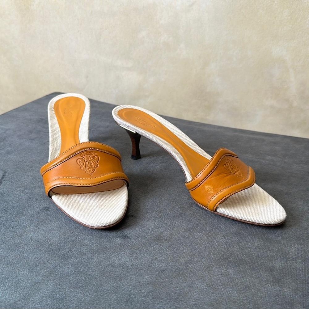 Gucci caramel leather and canvas kitten heel slides size 6
